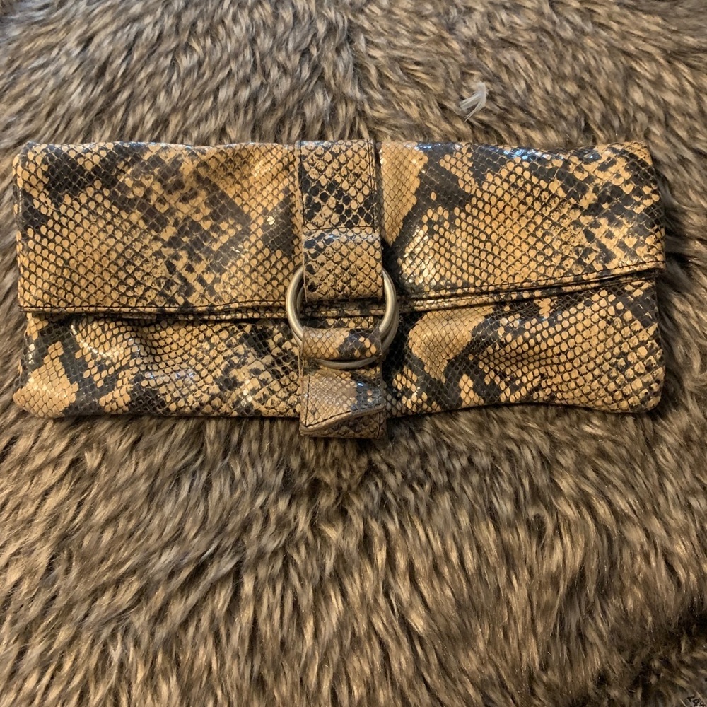 Snake skin clutch